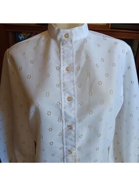 Medium Vintage Boho Blouse White Pierced Eyelet Stand Collar Billow Sleeves Boho